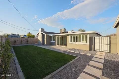 Exterior - 2329 E Turney Ave, Phoenix, AZ 85016 photo 5 of 7
