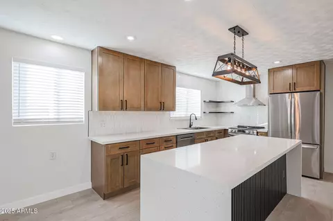 Kitchen - 2329 E Turney Ave, Phoenix, AZ 85016 photo 5 of 6