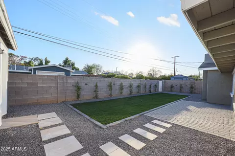 Exterior - 2329 E Turney Ave, Phoenix, AZ 85016 photo 6 of 7