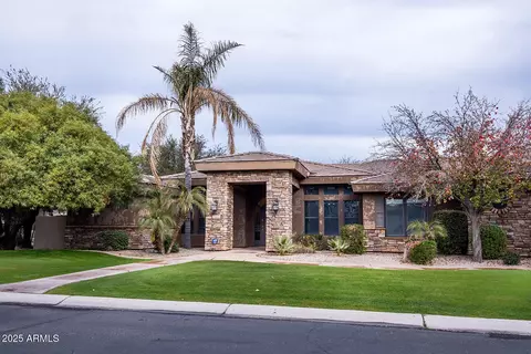 100 W Sparrow Dr, Chandler, AZ 85286