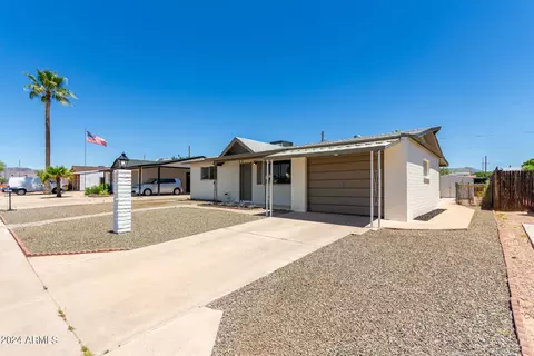 1079 S Lawther Dr, Apache Junction, AZ 85120