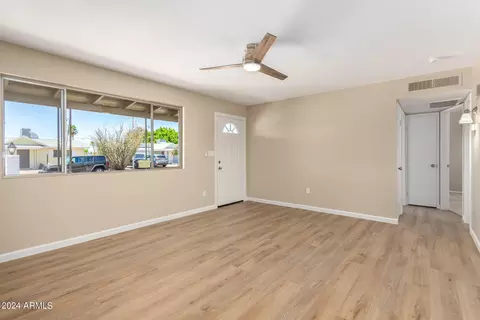 Living - 1079 S Lawther Dr, Apache Junction, AZ 85120 photo 3 of 3