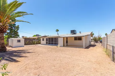 Exterior - 1079 S Lawther Dr, Apache Junction, AZ 85120 photo 5 of 8