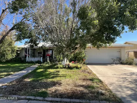2825 S Kenwood Ln, Tempe, AZ 85282