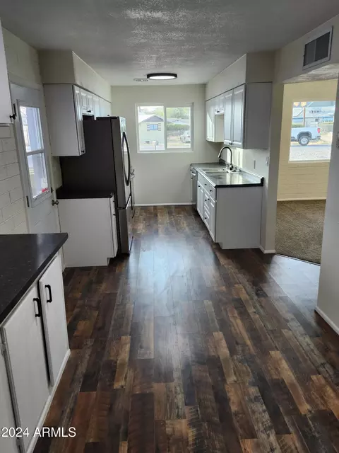 1222 N Palm Ln, Coolidge, AZ 85128 photo 2