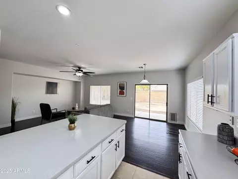 7146 W Globe Ave, Phoenix, AZ 85043 photo 7