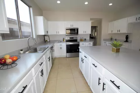 7146 W Globe Ave, Phoenix, AZ 85043 photo 6