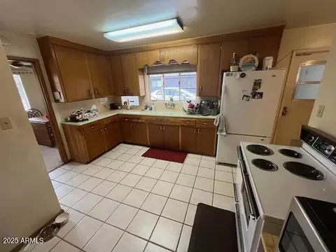 3808 E Piccadilly Rd, Phoenix, AZ 85018 photo 5