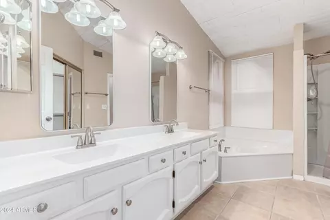4008 E Cholla Canyon Dr, Phoenix, AZ 85044 photo 14
