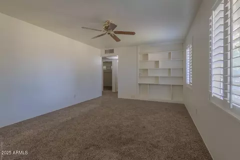 1350 N 37th Dr, Phoenix, AZ 85009 photo 2