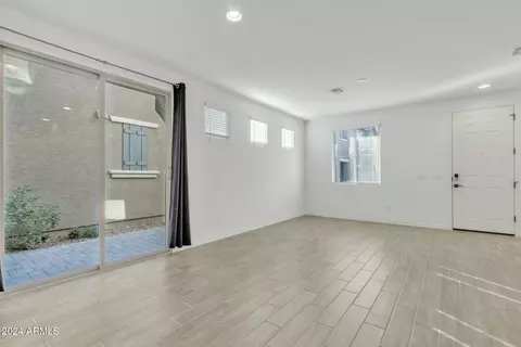 8235 E Impala Ave, Mesa, AZ 85209 photo 4