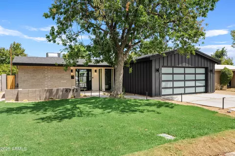 6733 N 14th St, Phoenix, AZ 85014