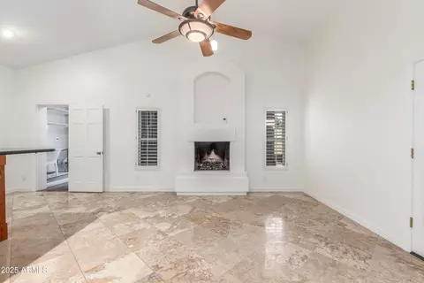 Living - 905 E Knight Ln, Tempe, AZ 85284 photo 7 of 8