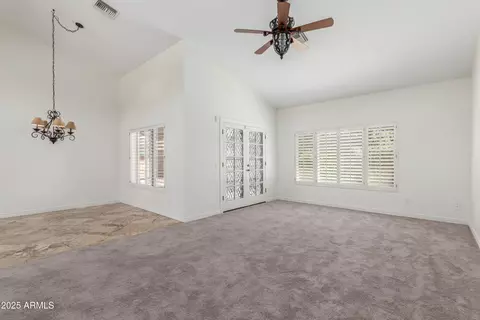 Living - 905 E Knight Ln, Tempe, AZ 85284 photo 5 of 8