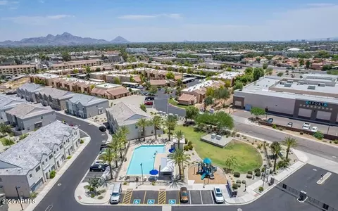 View/Area - 8184 N 22nd Dr, Phoenix, AZ 85021 photo 1 of 1