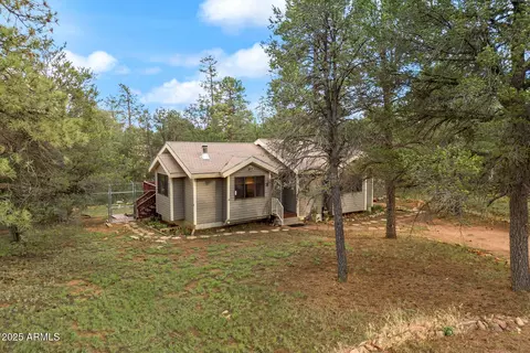 3011 Aspen Rd, Overgaard, AZ 85933
