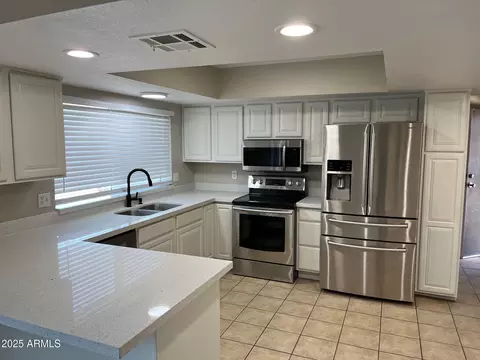 3946 W Cholla St, Phoenix, AZ 85029