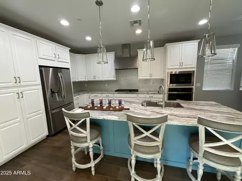 1669 S Wallrade Ln, Gilbert, AZ 85295 photo 3
