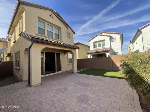 1669 S Wallrade Ln, Gilbert, AZ 85295 photo 2
