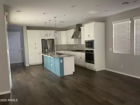 1669 S Wallrade Ln, Gilbert, AZ 85295 photo 7