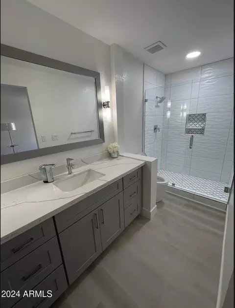 5245 N 25th St, Phoenix, AZ 85016 photo 9