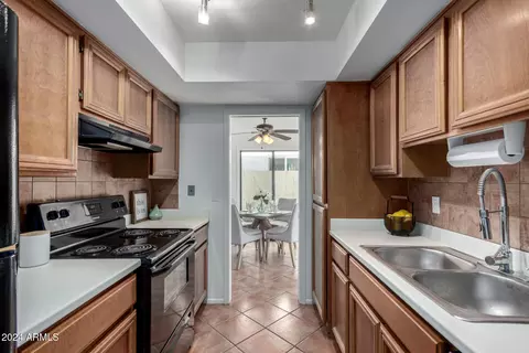 1014 E Michigan Ave, Phoenix, AZ 85022 photo 13