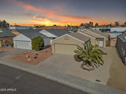 2850 W Muriel Dr, Phoenix, AZ 85053