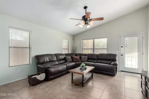 3949 E Monona Dr, Phoenix, AZ 85050 photo 11