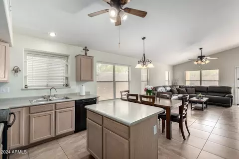 3949 E Monona Dr, Phoenix, AZ 85050 photo 17