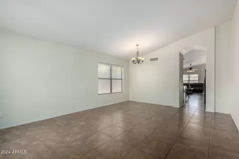 3949 E Monona Dr, Phoenix, AZ 85050 photo 5