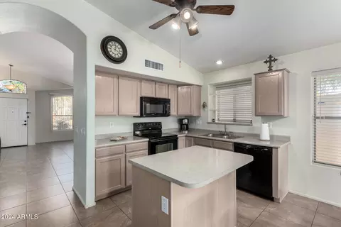 3949 E Monona Dr, Phoenix, AZ 85050 photo 16