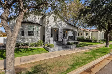 3074 E Agritopia Loop N, Gilbert, AZ 85296