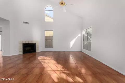 422 E Taro Ln, Phoenix, AZ 85024 photo 9
