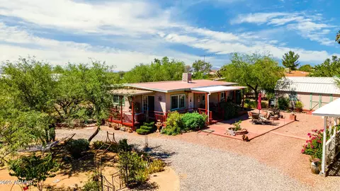 27100 S Bullard Dr, Congress, AZ 85332