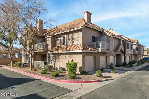 Exterior - 1633 E Lakeside Dr #113, Gilbert, AZ 85234 photo 2 of 11