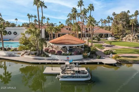 View/Area - 1633 E Lakeside Dr #113, Gilbert, AZ 85234 photo 2 of 4