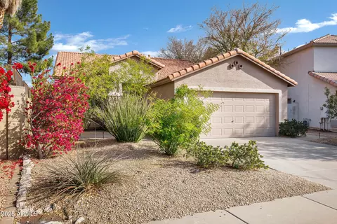 297 N Slate St, Gilbert, AZ 85234 photo 2