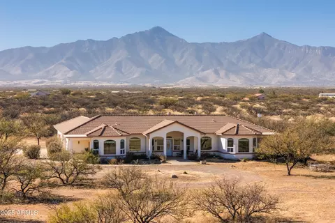 9829 E Adam Trl, Hereford, AZ 85615