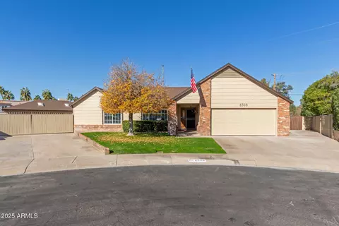 6508 W Shaw Butte Dr, Glendale, AZ 85304