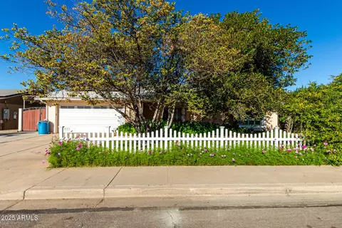 608 W Los Lagos Vista Ave, Mesa, AZ 85210