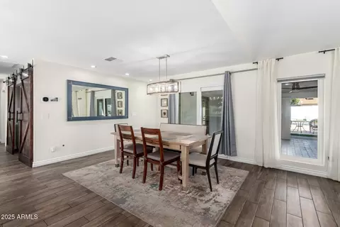 3414 E Betty Elyse Ln, Phoenix, AZ 85032 photo 9