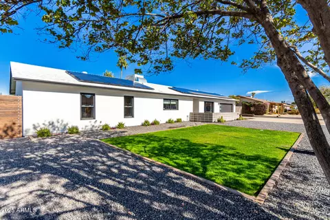 3414 E Betty Elyse Ln, Phoenix, AZ 85032 photo 2