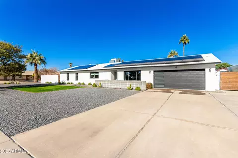 3414 E Betty Elyse Ln, Phoenix, AZ 85032 photo 4