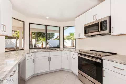 Kitchen - 1437 W Iris Dr, Gilbert, AZ 85233 photo 1 of 12