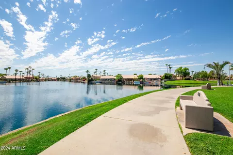 View/Area - 1437 W Iris Dr, Gilbert, AZ 85233 photo 2 of 8