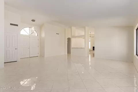 Living - 1437 W Iris Dr, Gilbert, AZ 85233 photo 10 of 20