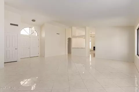 Living - 1437 W Iris Dr, Gilbert, AZ 85233 photo 14 of 20