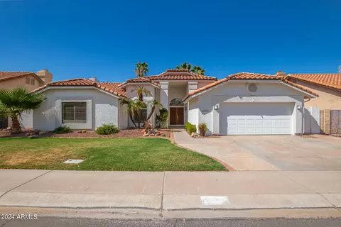 1437 W Iris Dr, Gilbert, AZ 85233