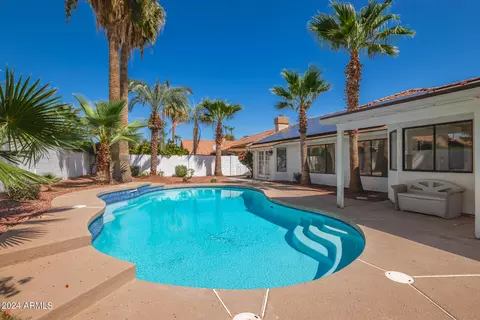 Exterior - 1437 W Iris Dr, Gilbert, AZ 85233 photo 2 of 11