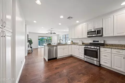 3751 E Fairmount Ave, Phoenix, AZ 85018 photo 13